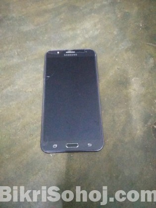 Samsung J7